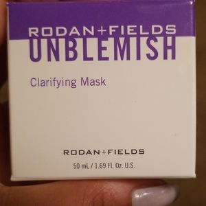 Unblemish Clarifying Mask